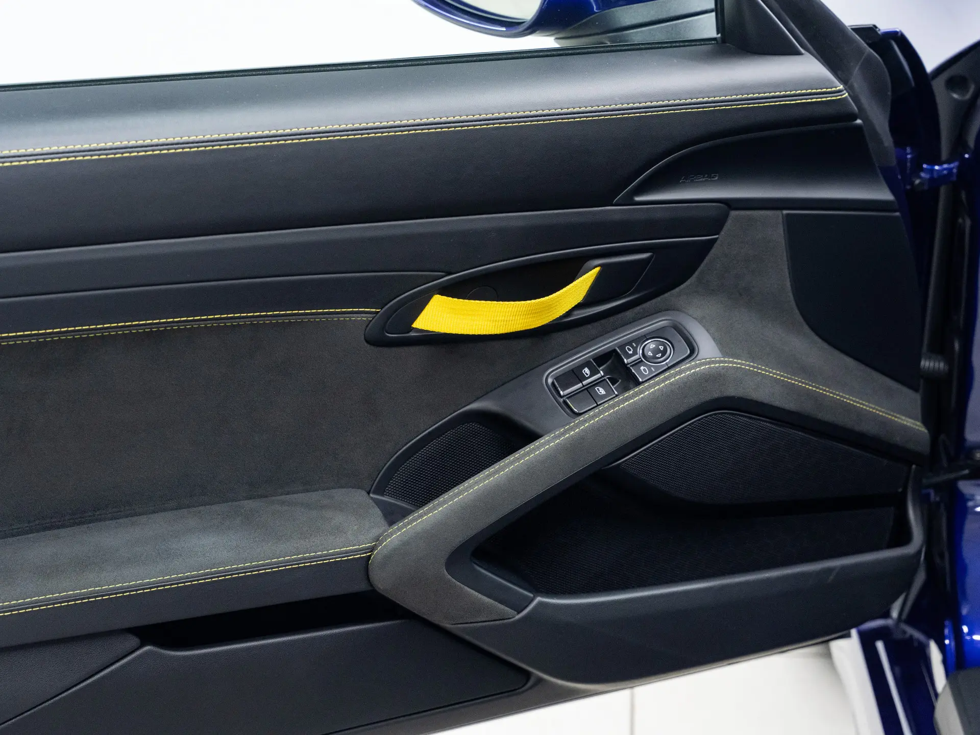718 Cayman GT4
