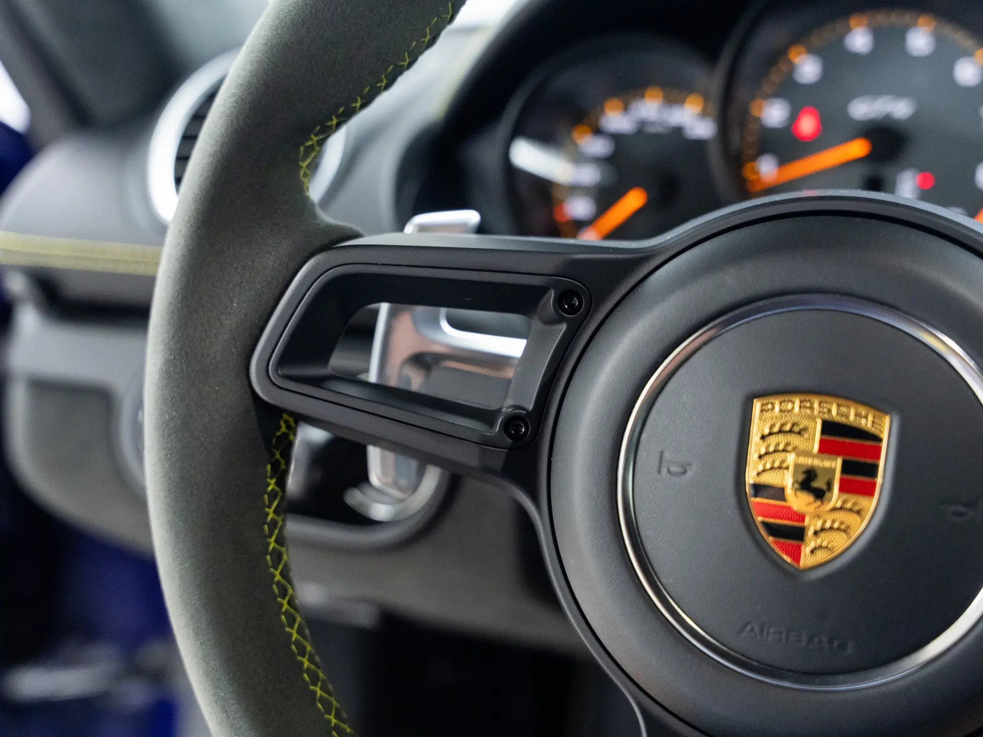 718 Cayman GT4