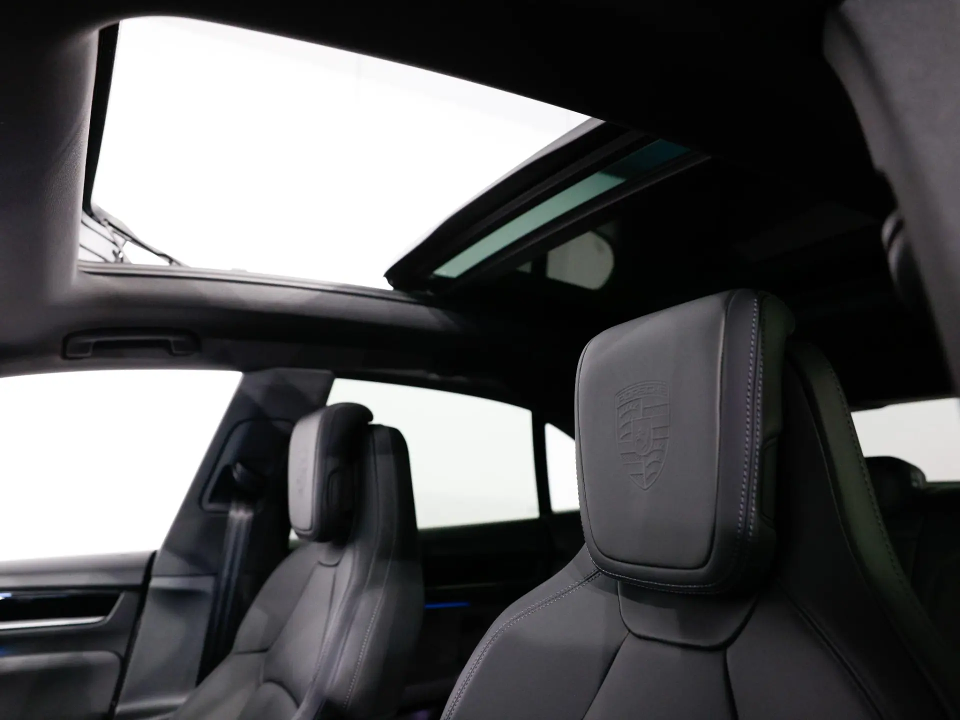 Macan 4 100 kWh
