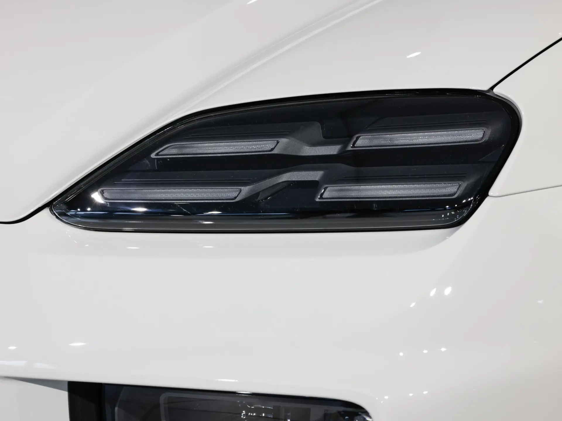 Macan 4 100 kWh