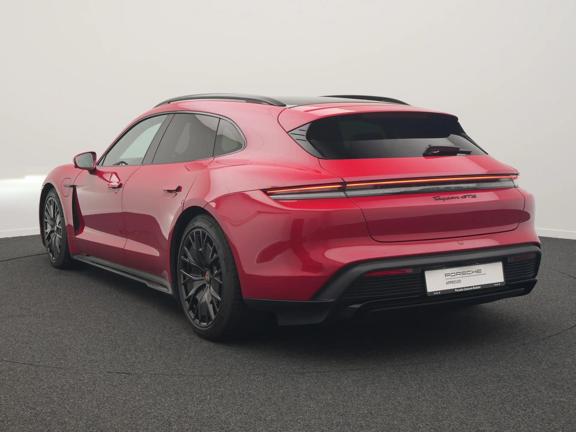 Taycan GTS Sport Turismo