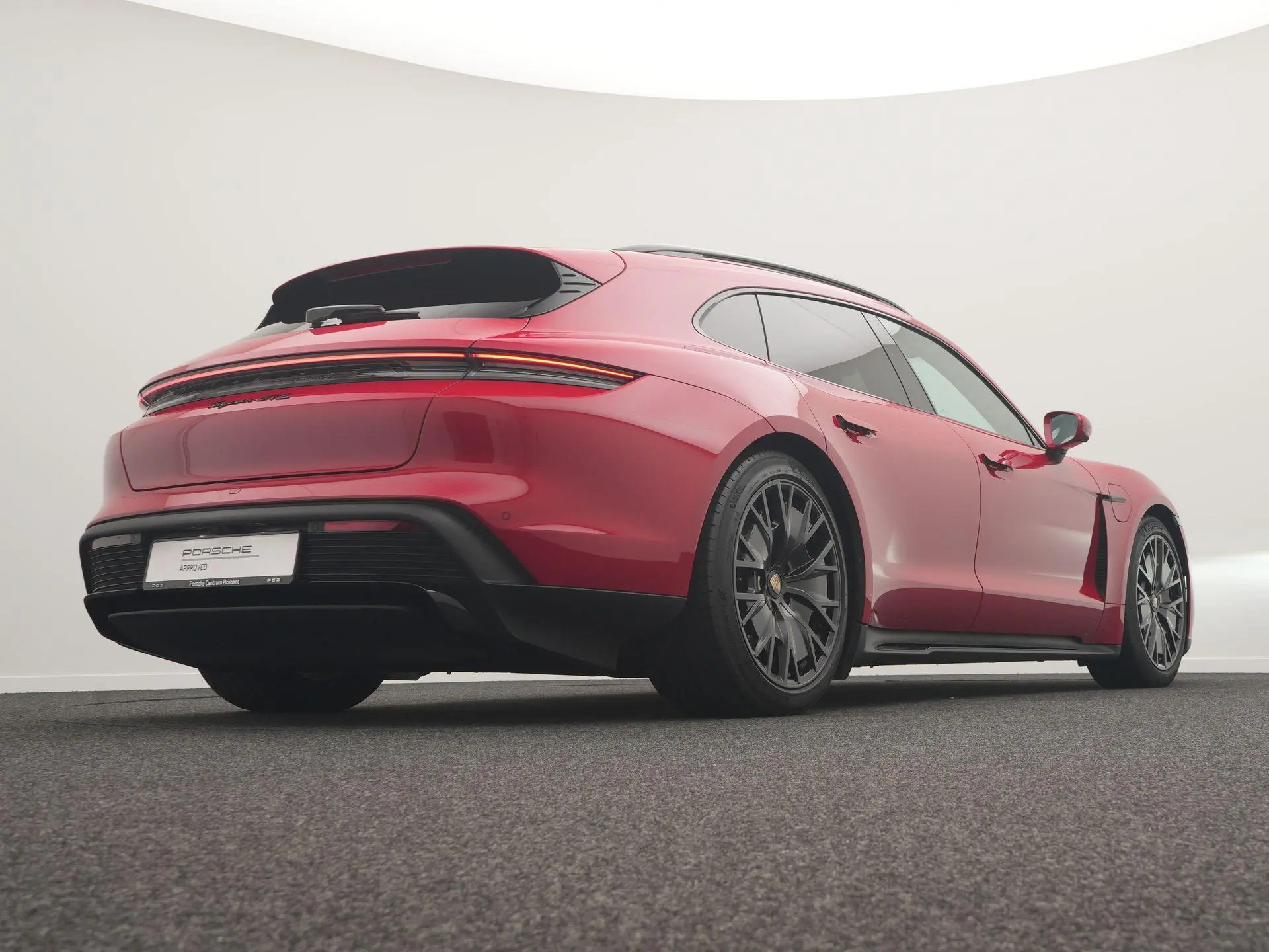 Taycan GTS Sport Turismo