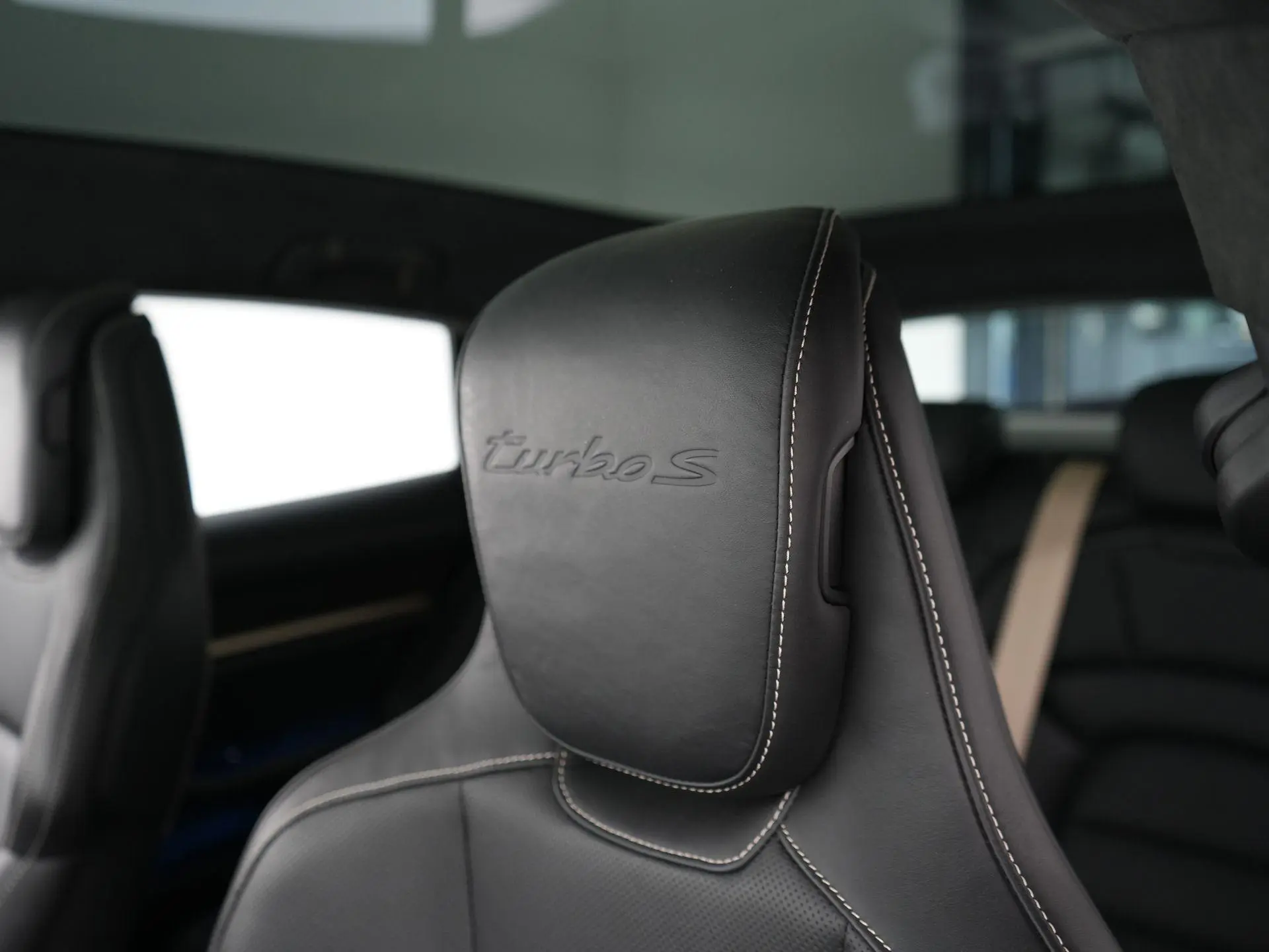 Taycan Cross Turismo Turbo S 93 kWh