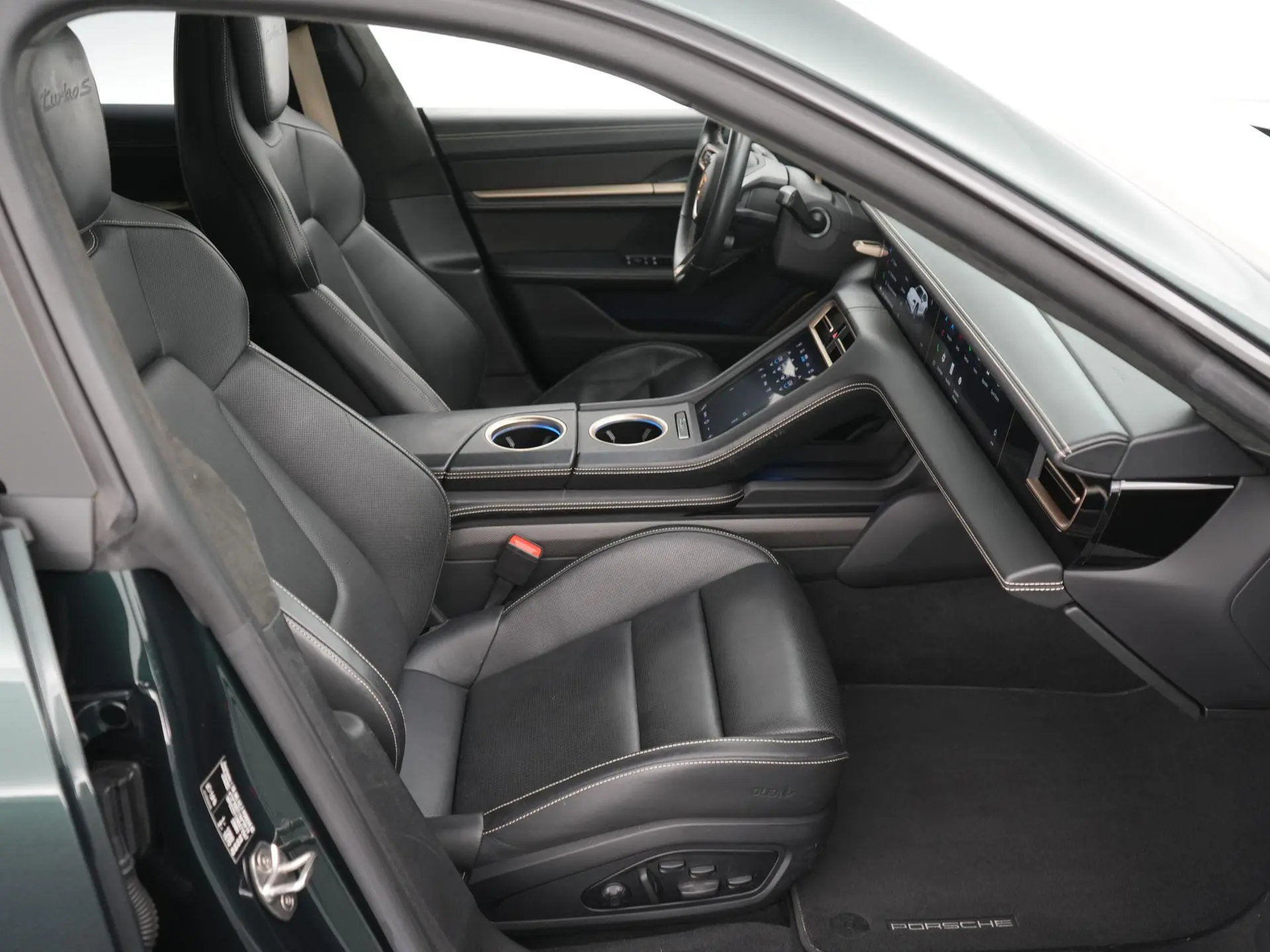 Taycan Cross Turismo Turbo S 93 kWh