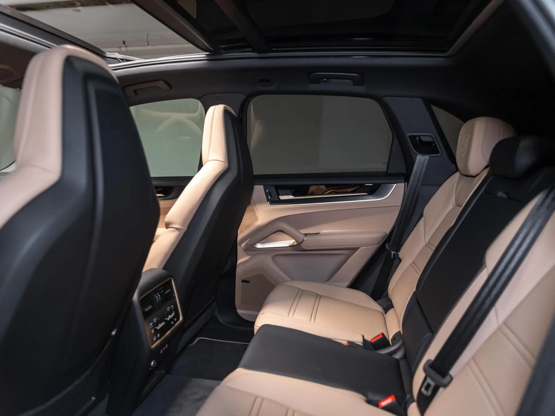 Cayenne E-Hybrid Black Edition