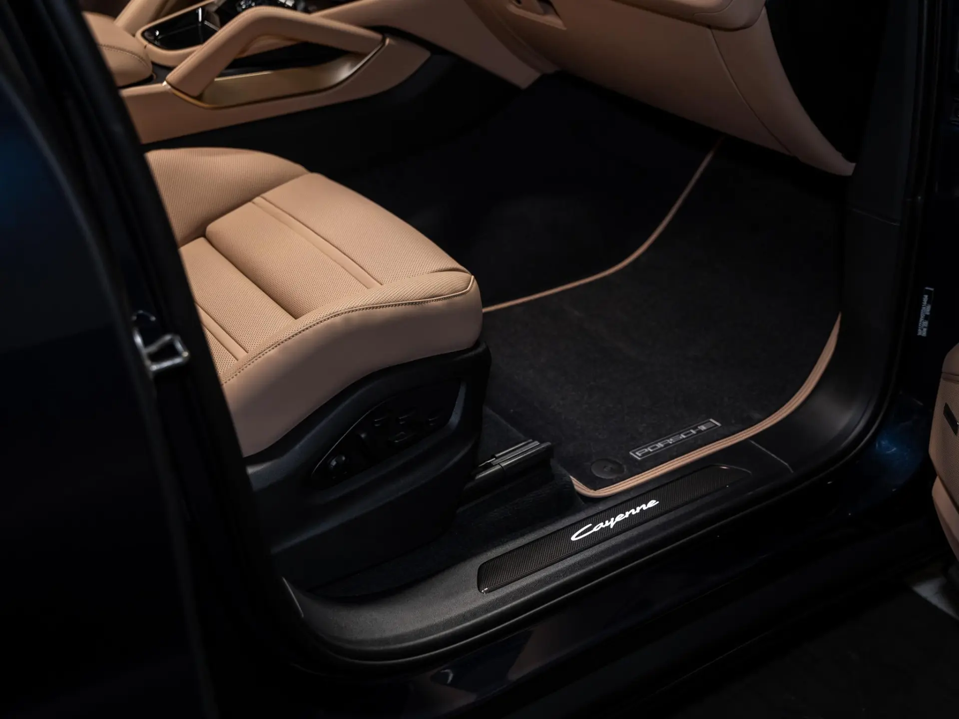 Cayenne E-Hybrid Black Edition