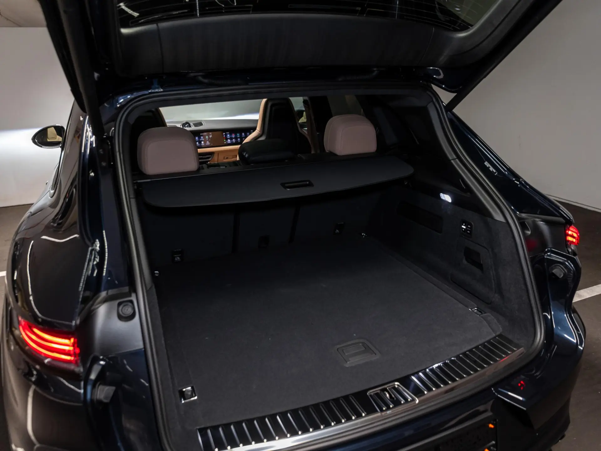 Cayenne E-Hybrid Black Edition