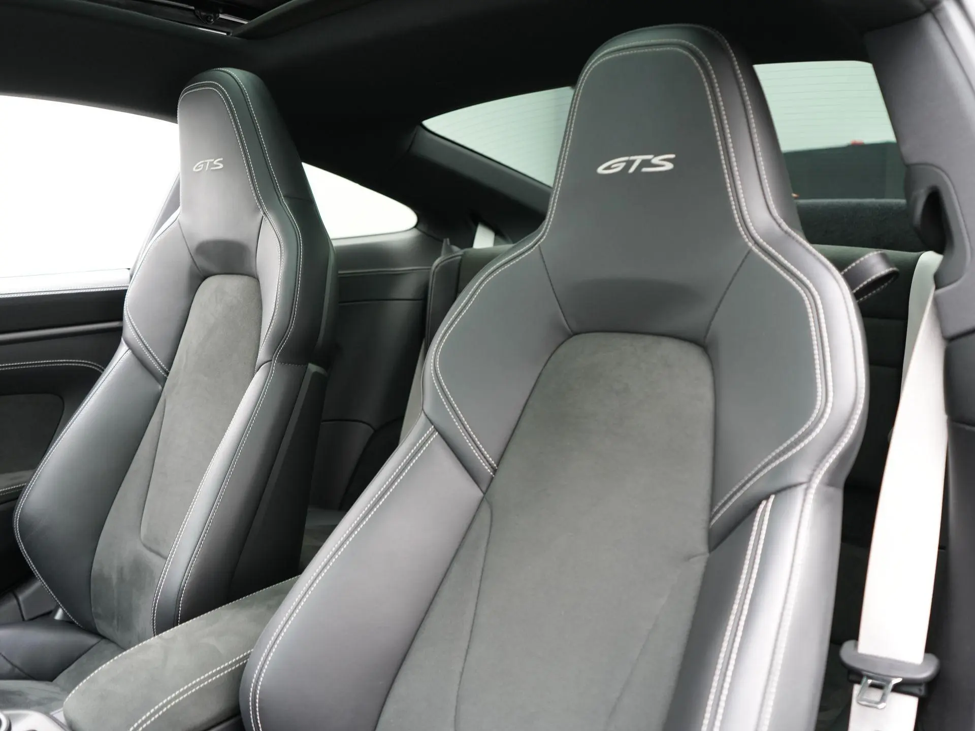 911 Carrera 4 GTS