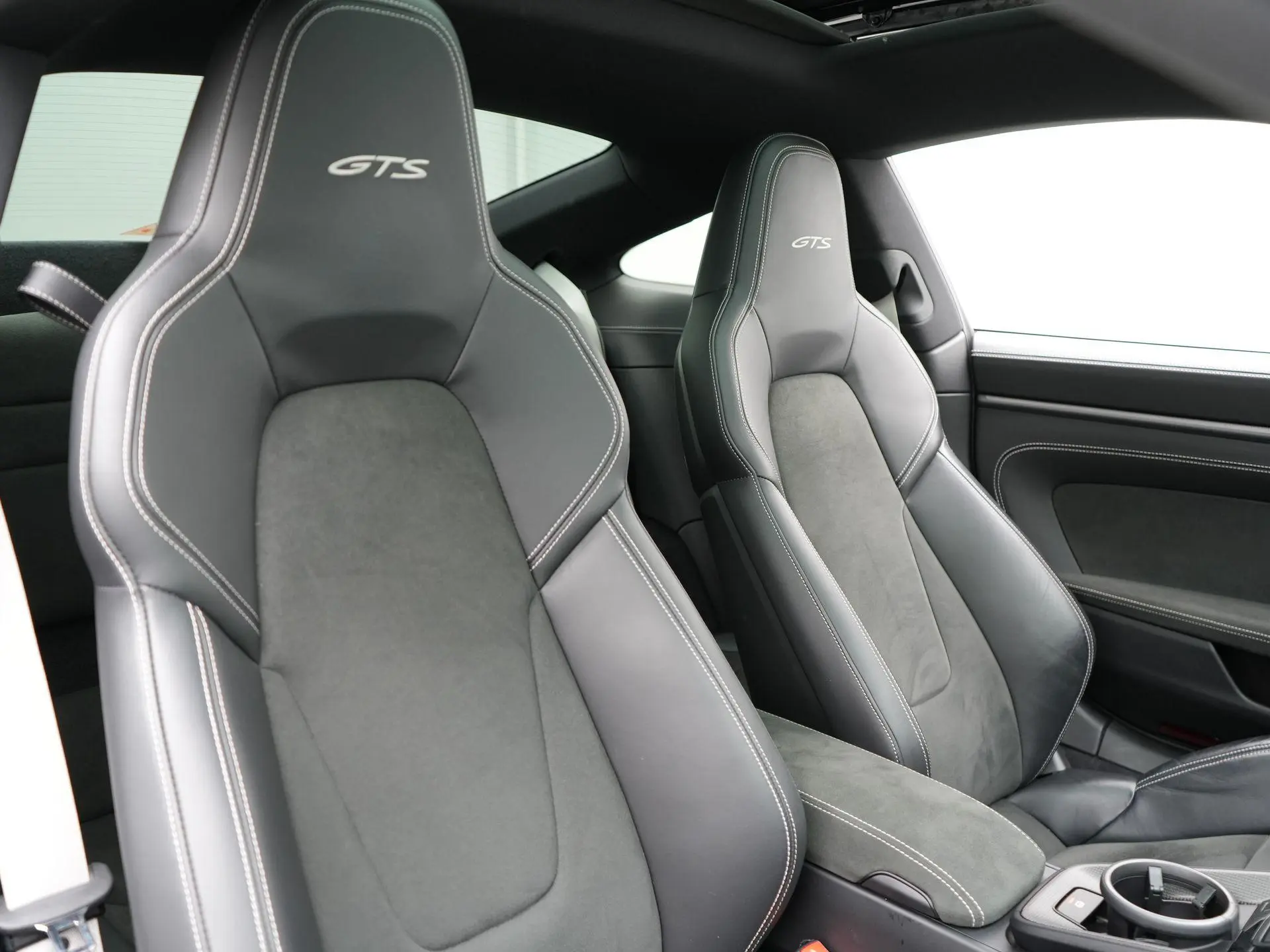 911 Carrera 4 GTS