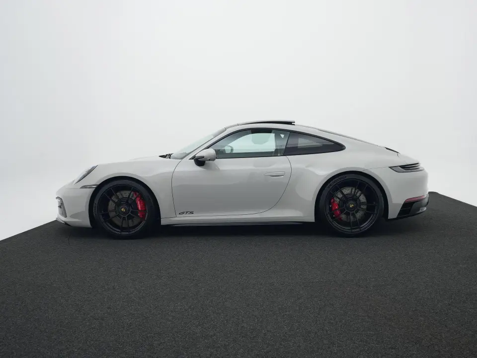 Porsche 911 Carrera 4 GTS