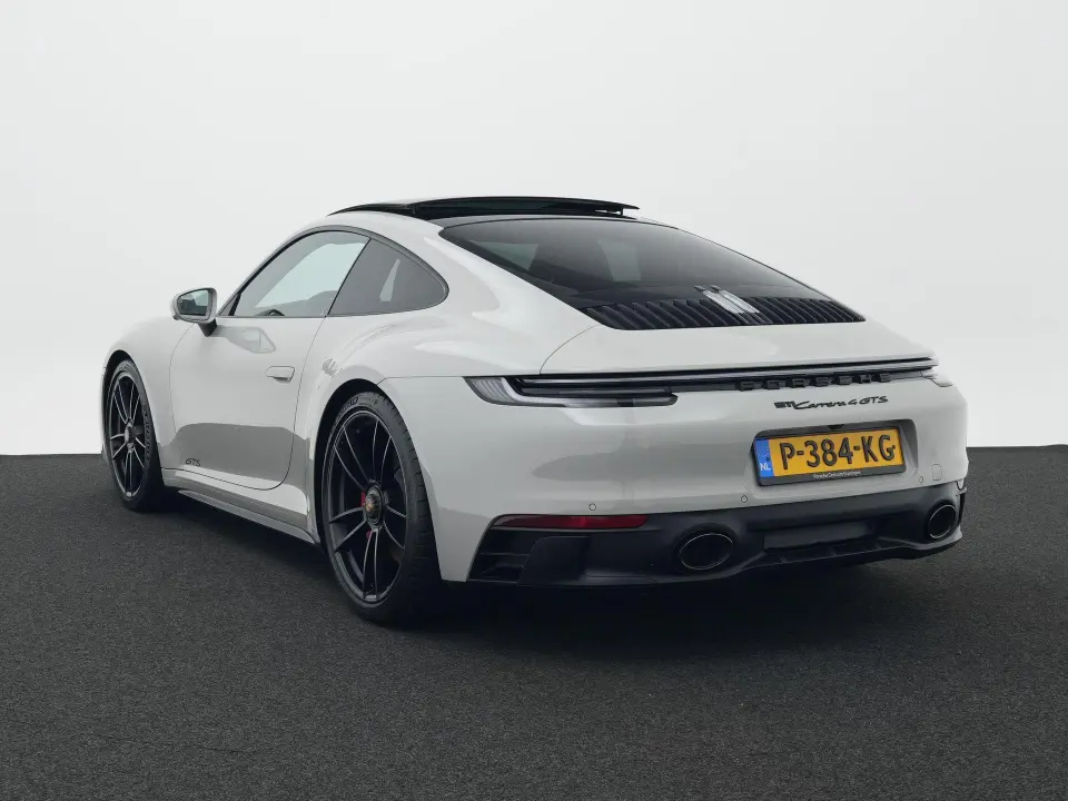 Porsche 911 Carrera 4 GTS