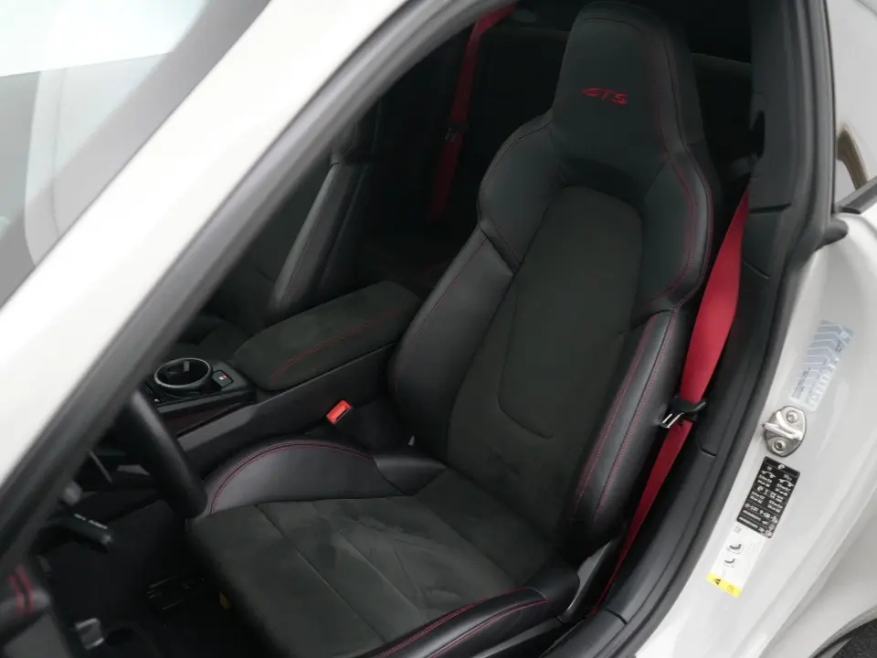 911 Carrera 4 GTS