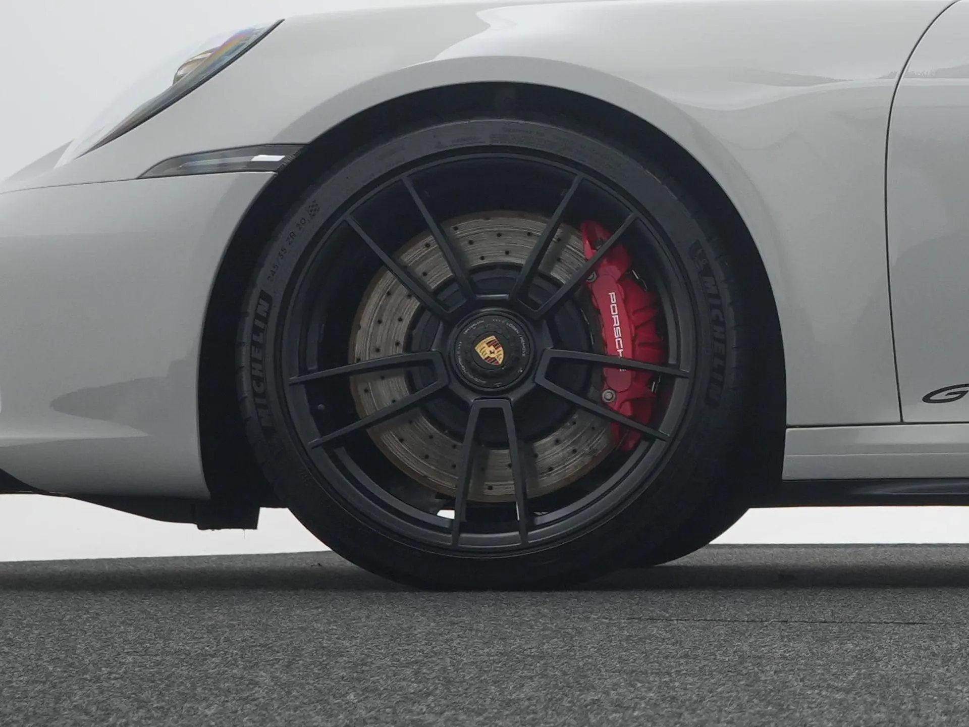 911 Carrera 4 GTS