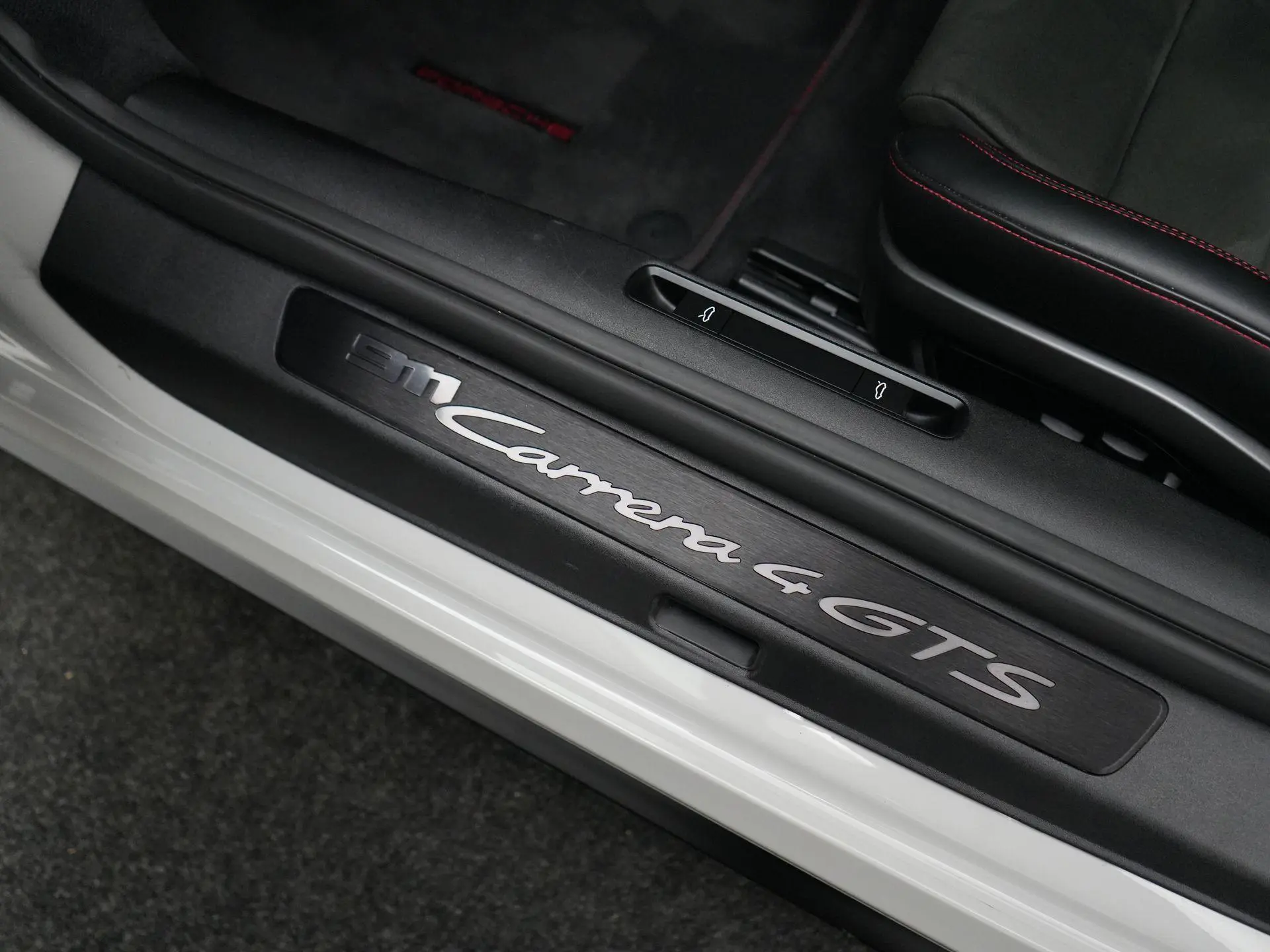 911 Carrera 4 GTS