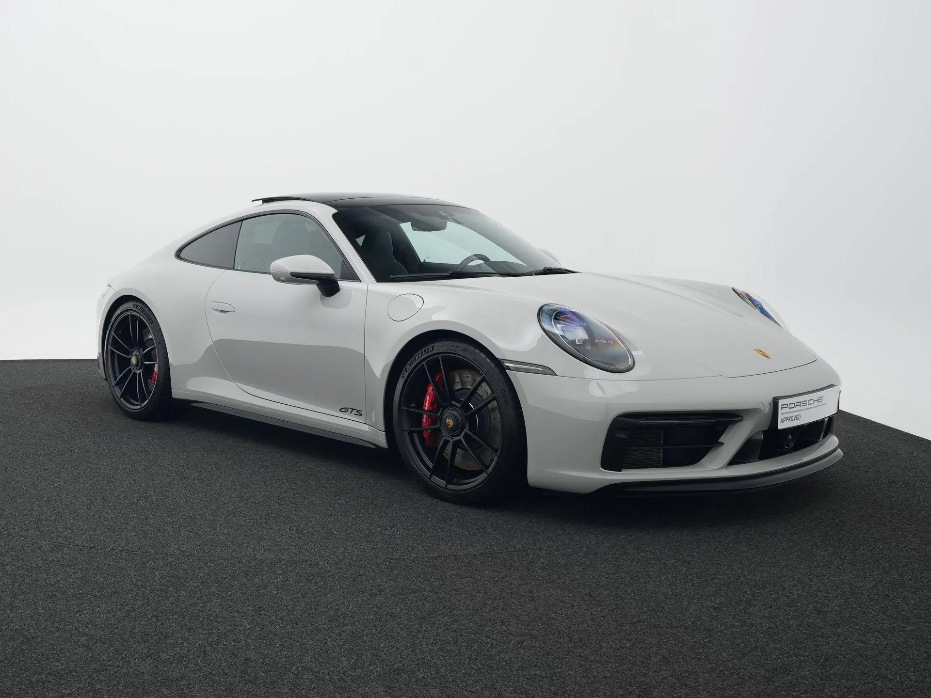 911 Carrera 4 GTS