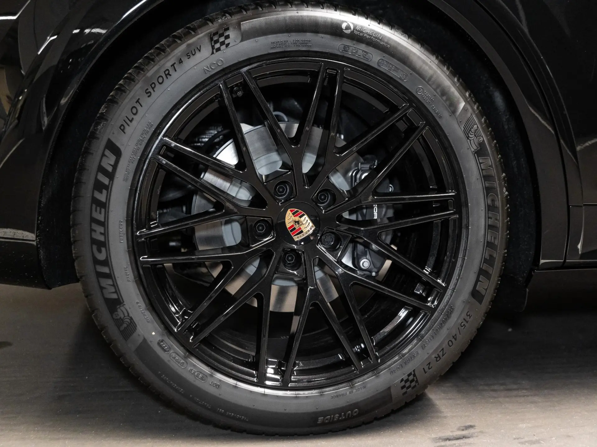 Cayenne Coupé 3.0 E-Hybrid Black Edition