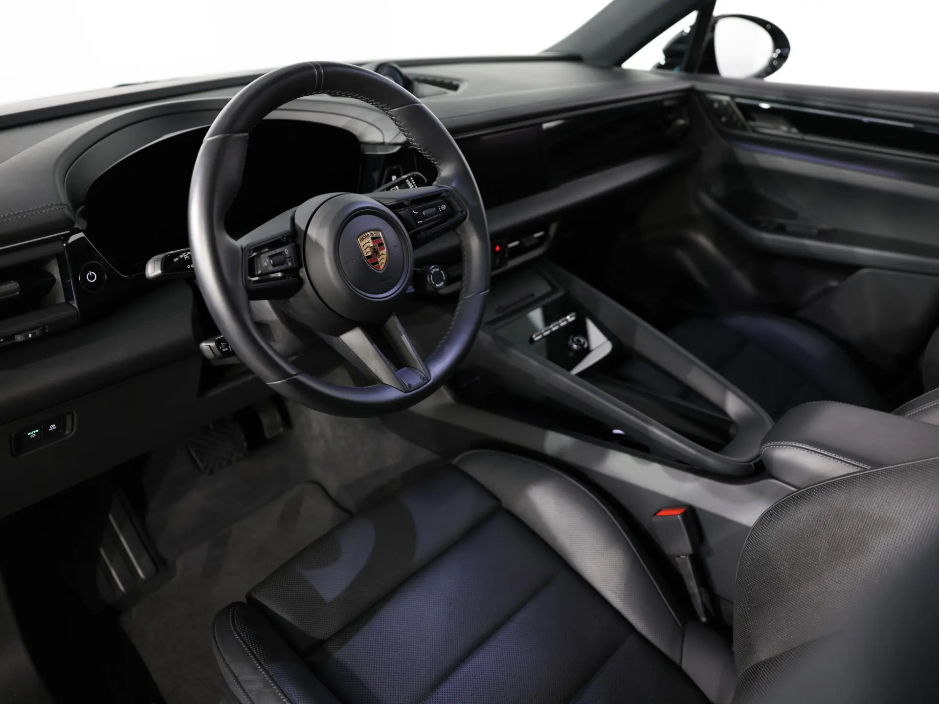 Macan 4