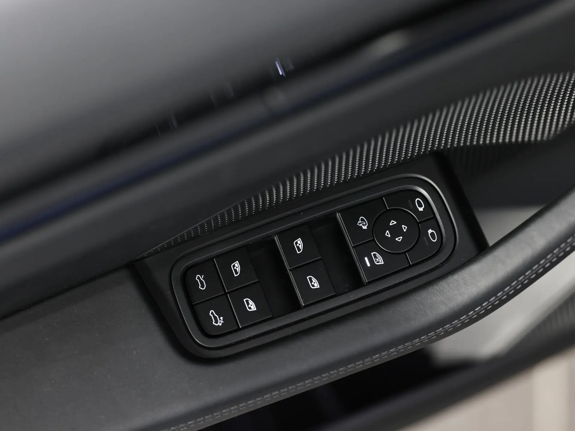 Macan 4