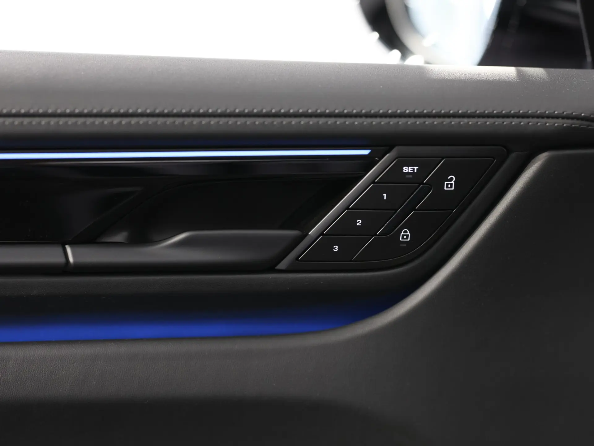 Macan 4