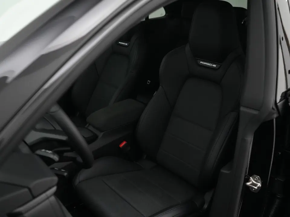 Macan GTS