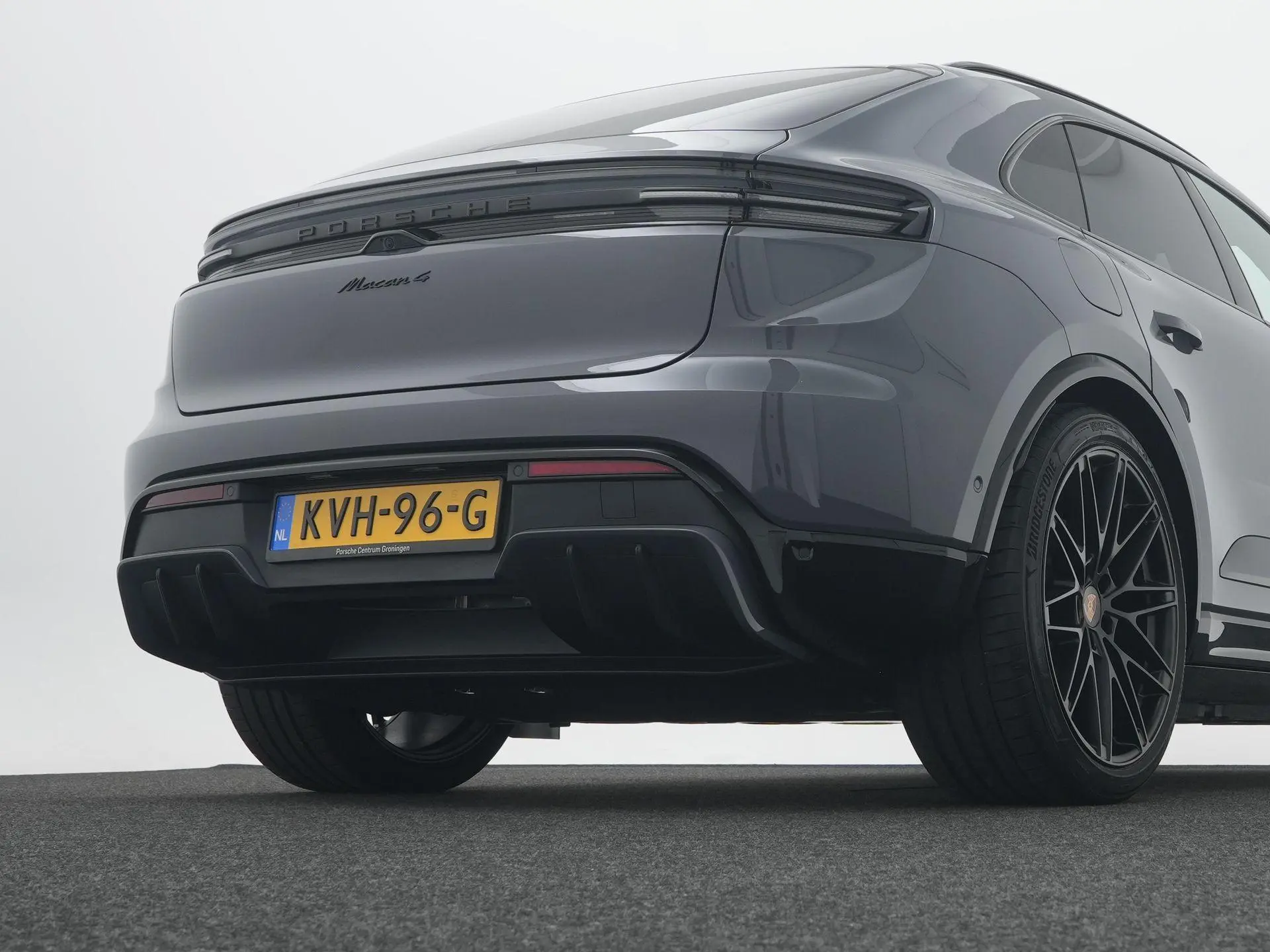 Macan 4