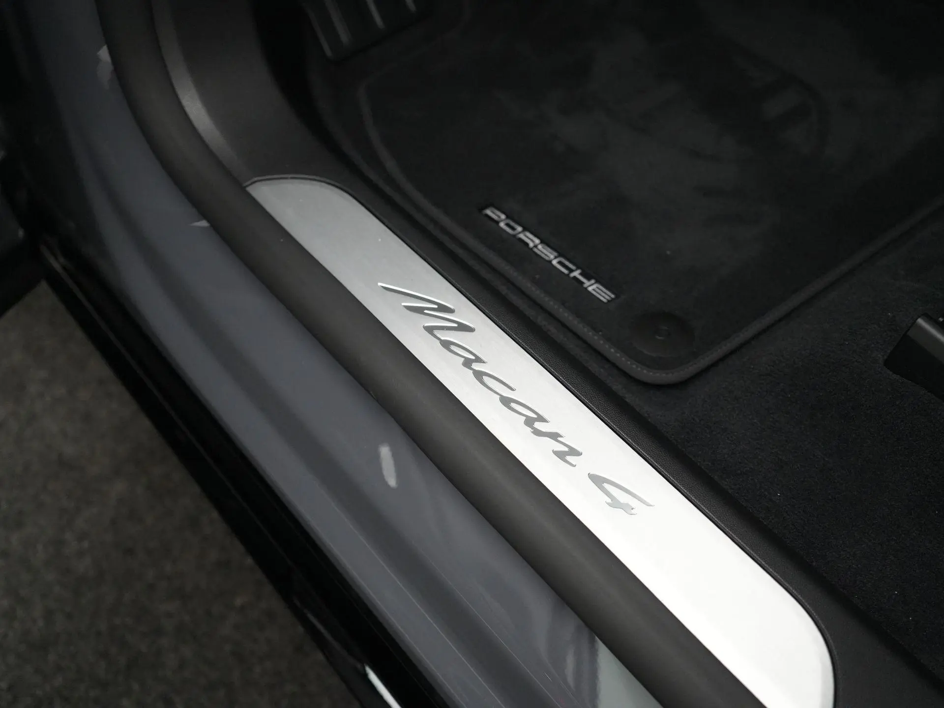 Macan 4