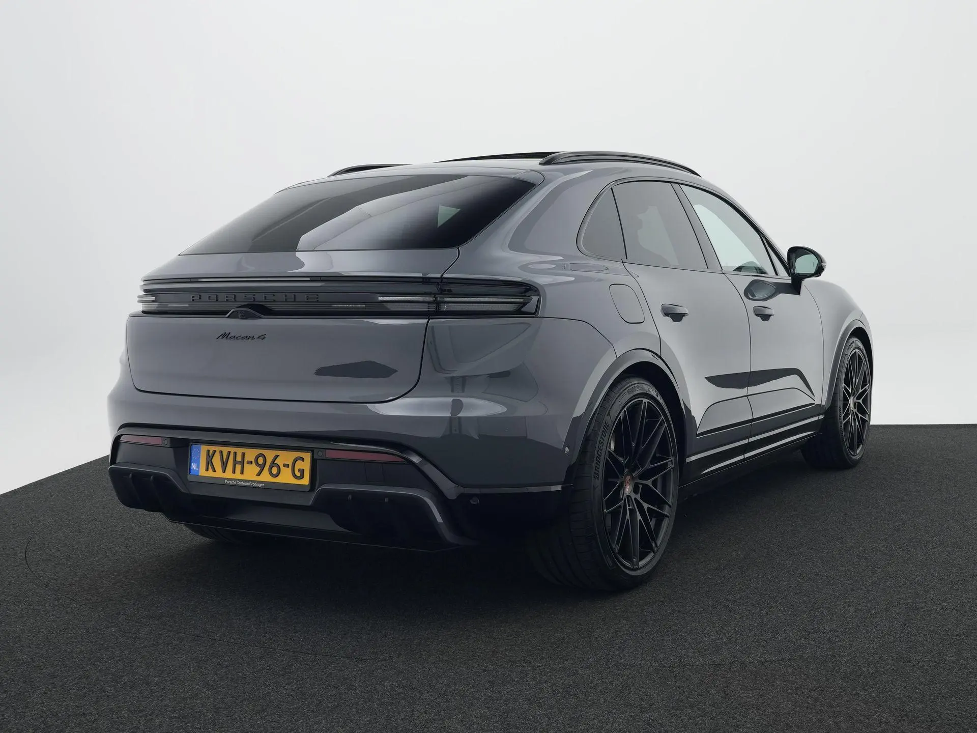 Macan 4