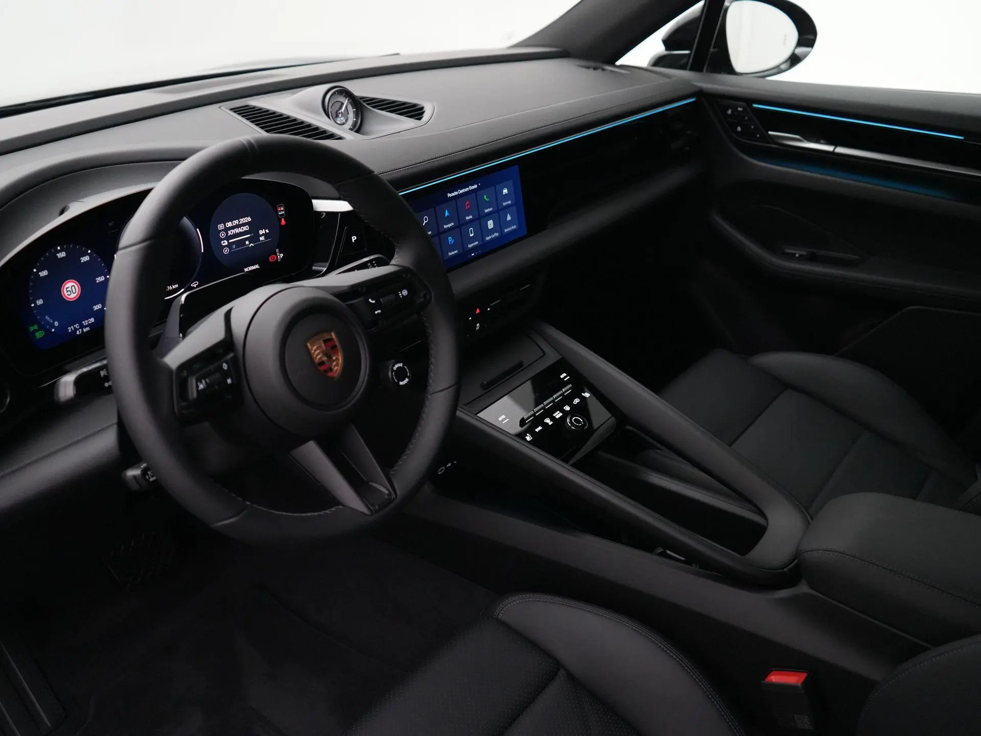 Macan 4