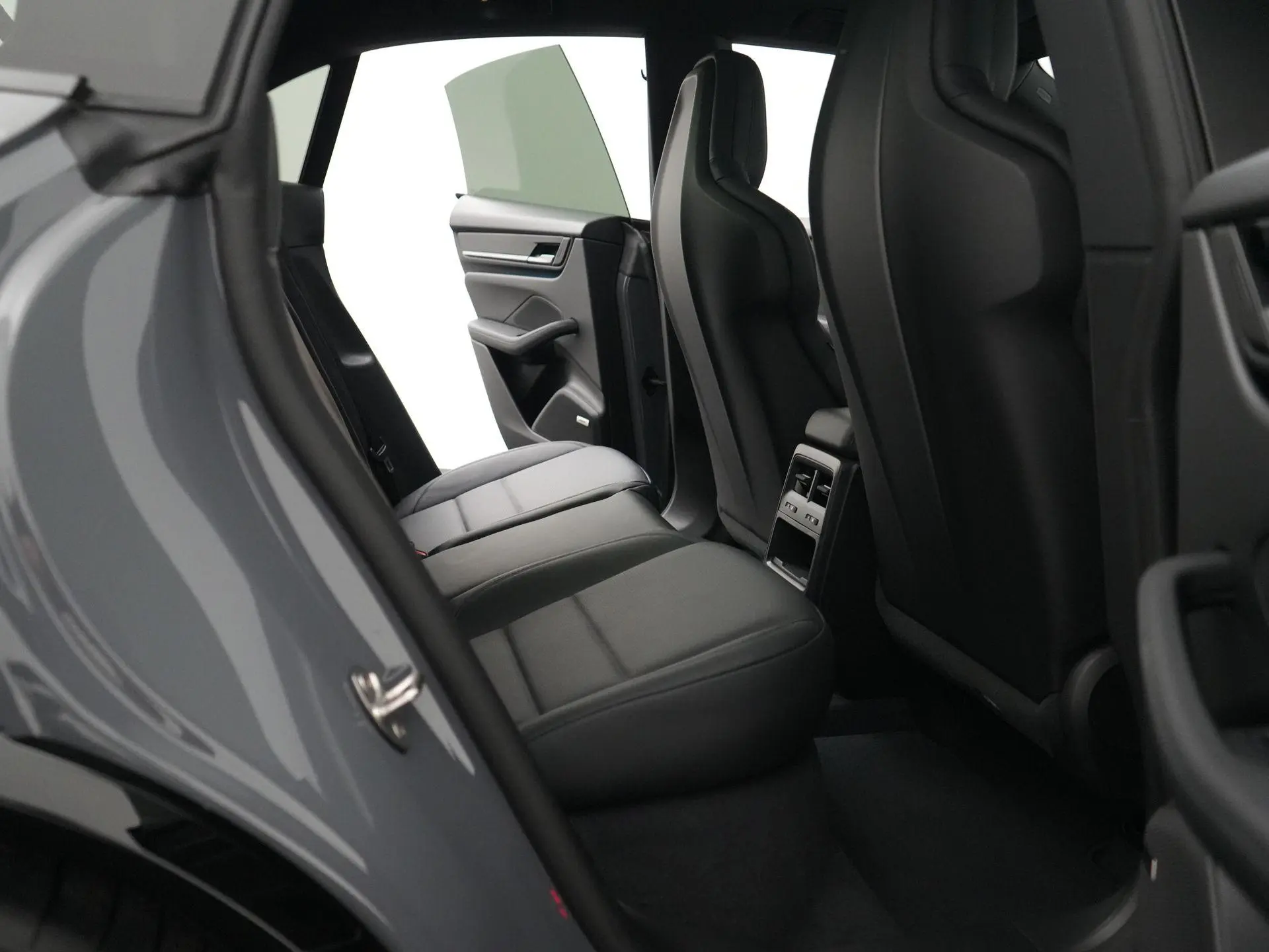 Macan 4