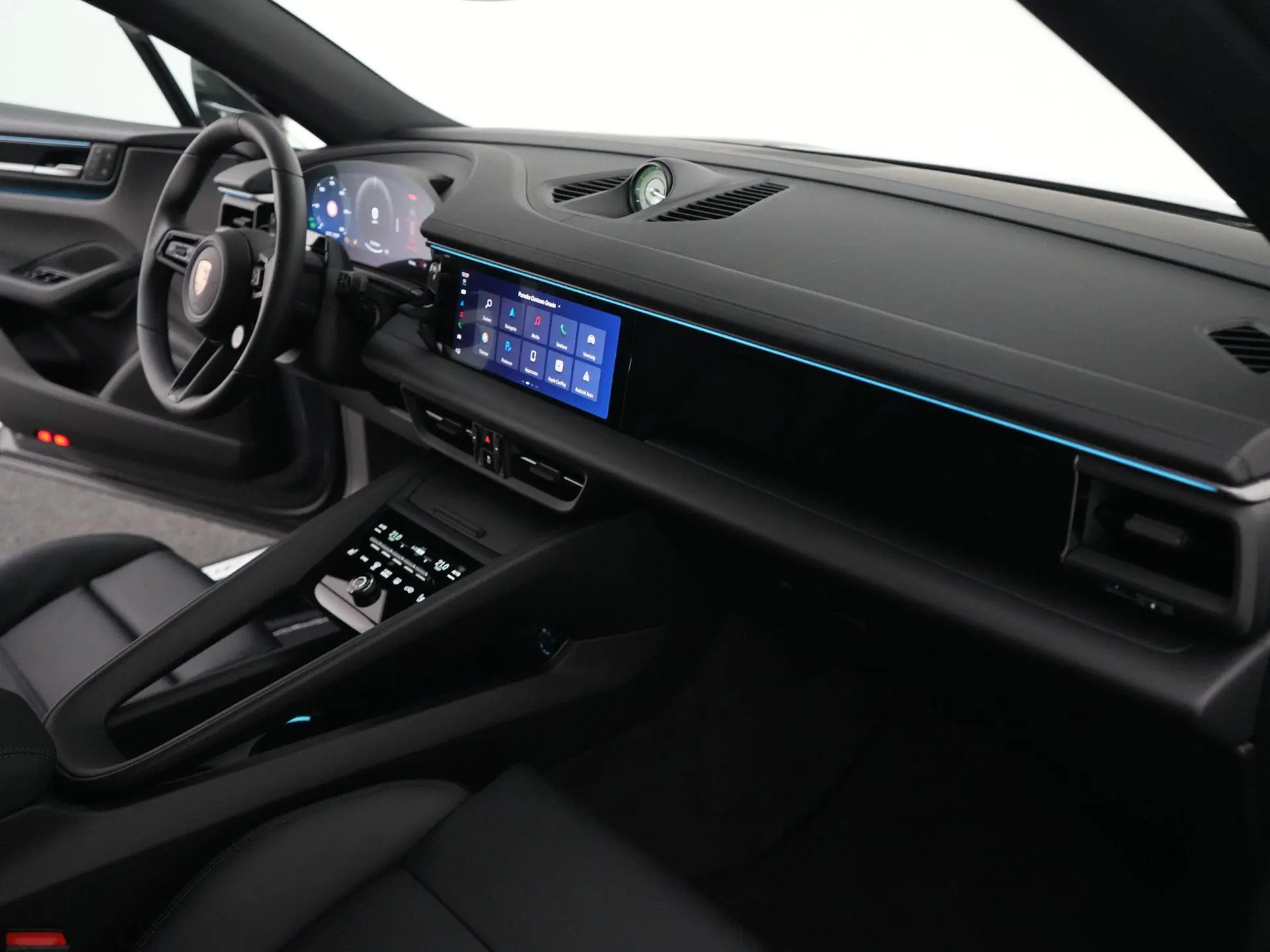 Macan 4