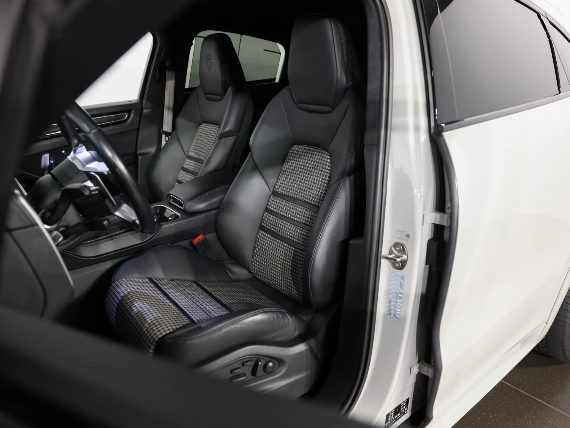 Cayenne Coupé E-Hybrid Platinum Edition