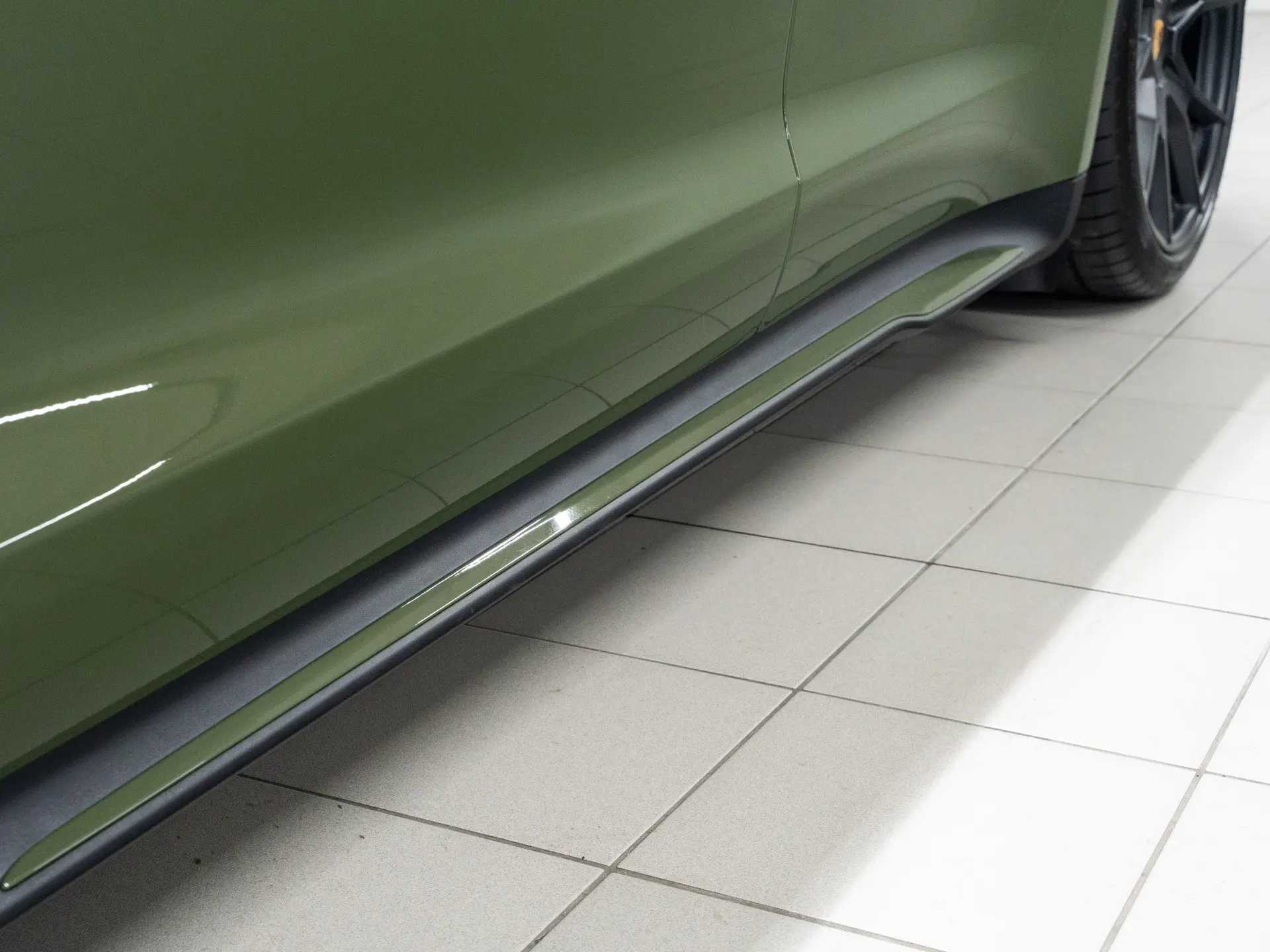 Taycan Sport Turismo Black Edition