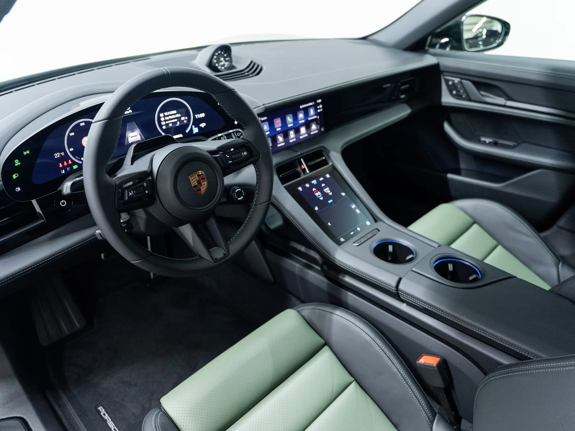 Taycan Sport Turismo Black Edition
