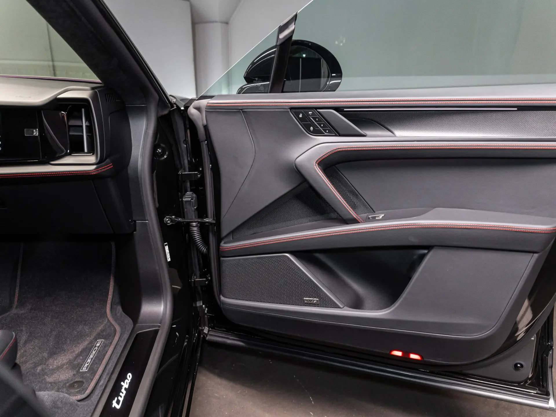 Cayenne Electric Turbo 113 kWh