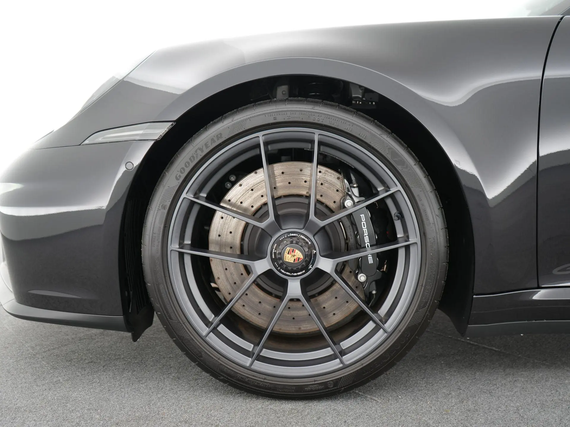 911 3.6 T-Hybrid 4 GTS