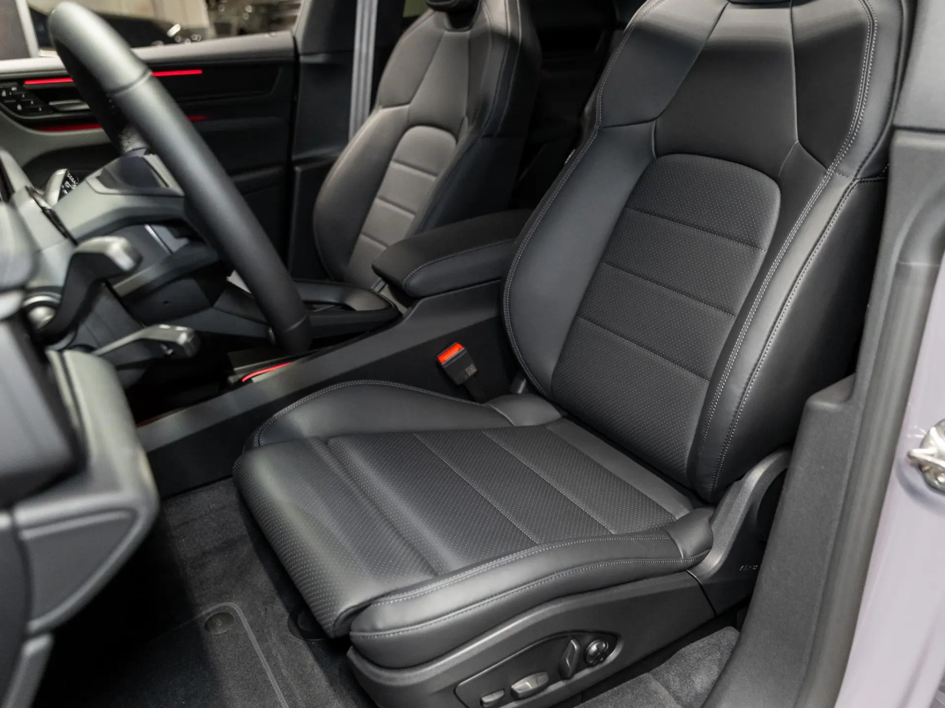Macan 4 100 kWh