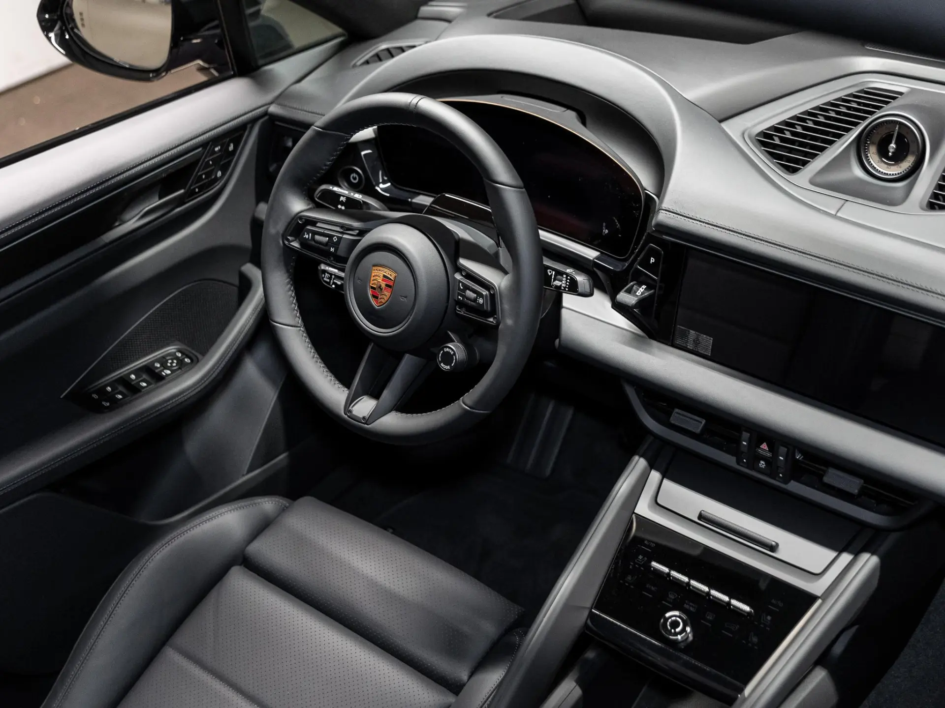 Macan 4 100 kWh