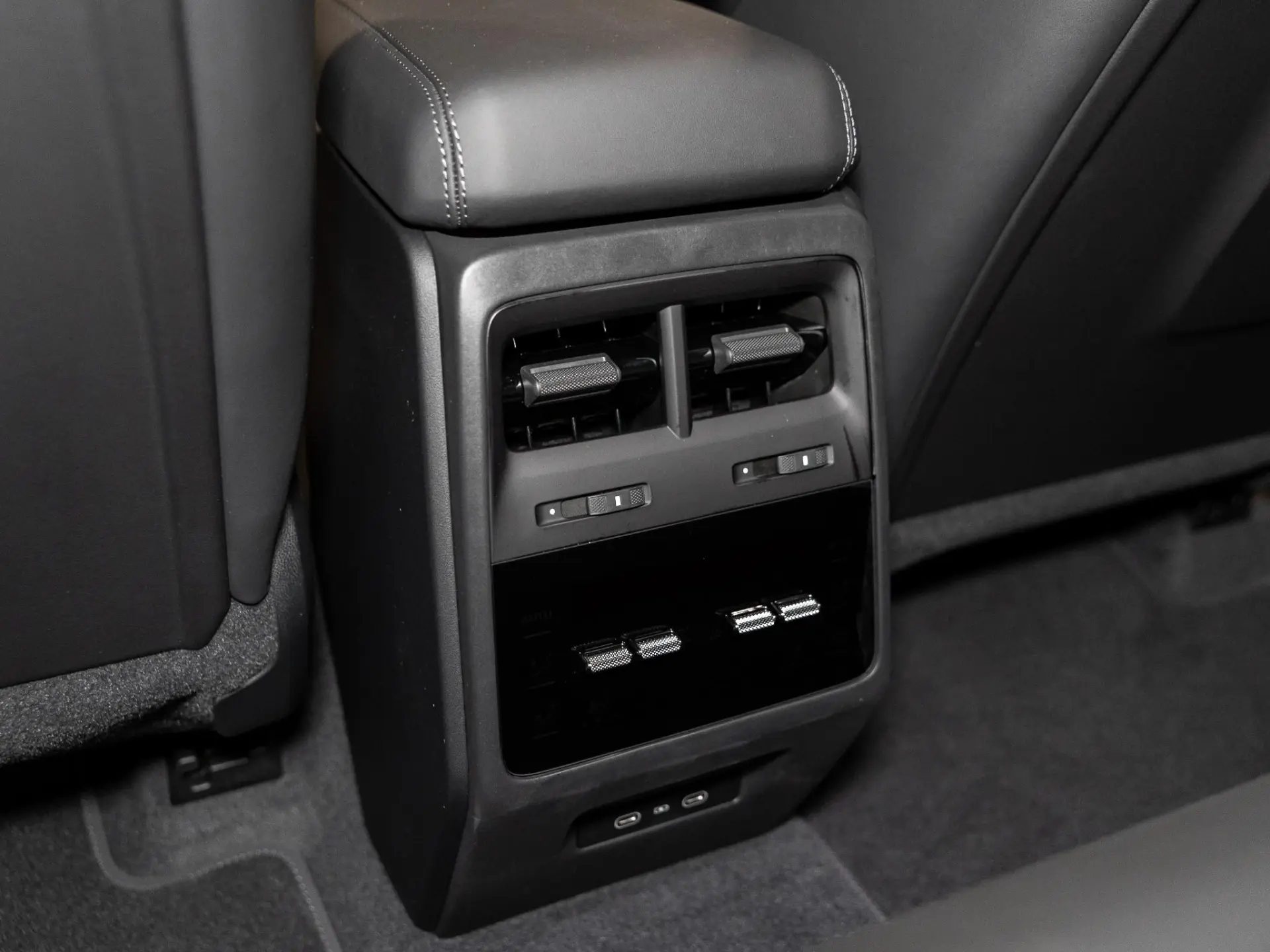 Macan 4 100 kWh