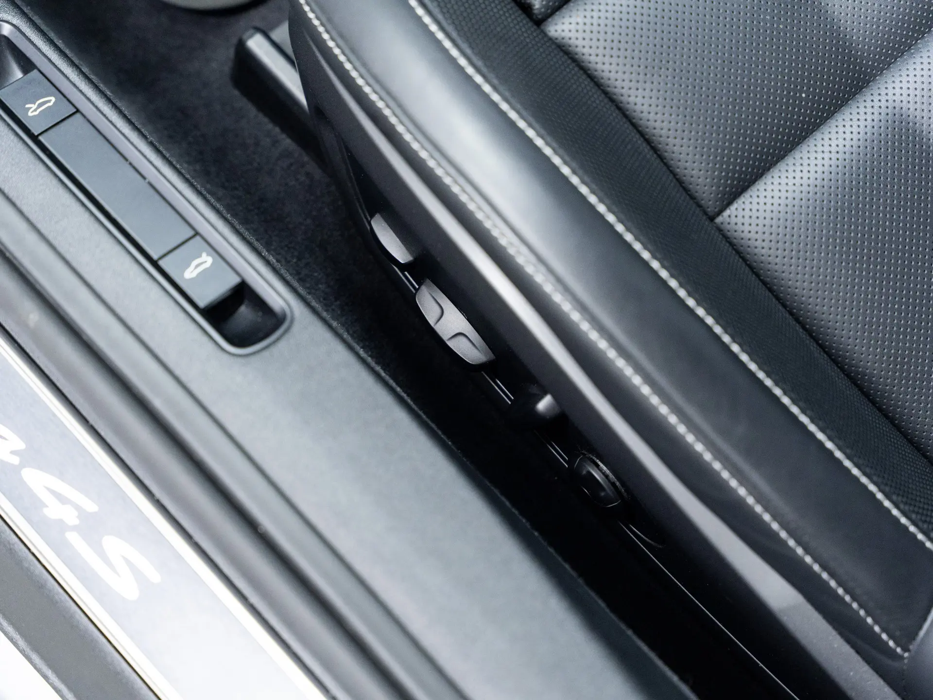 911 Carrera 4S