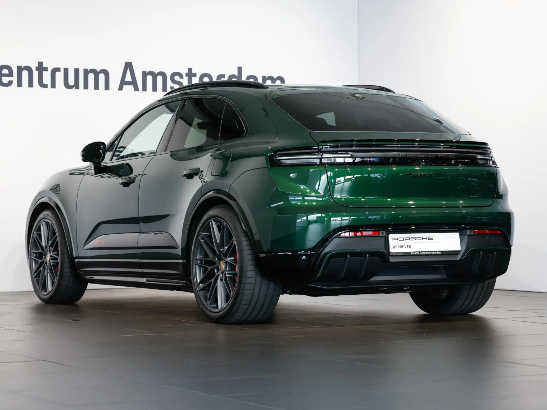Macan GTS 100 kWh