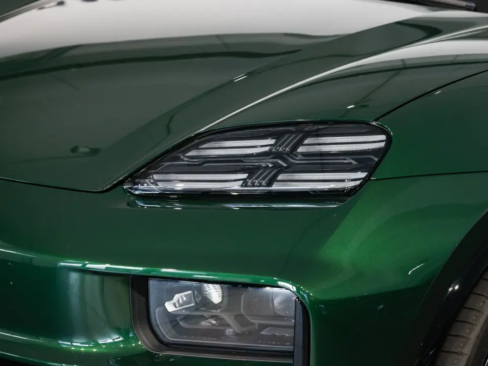 Macan GTS 100 kWh