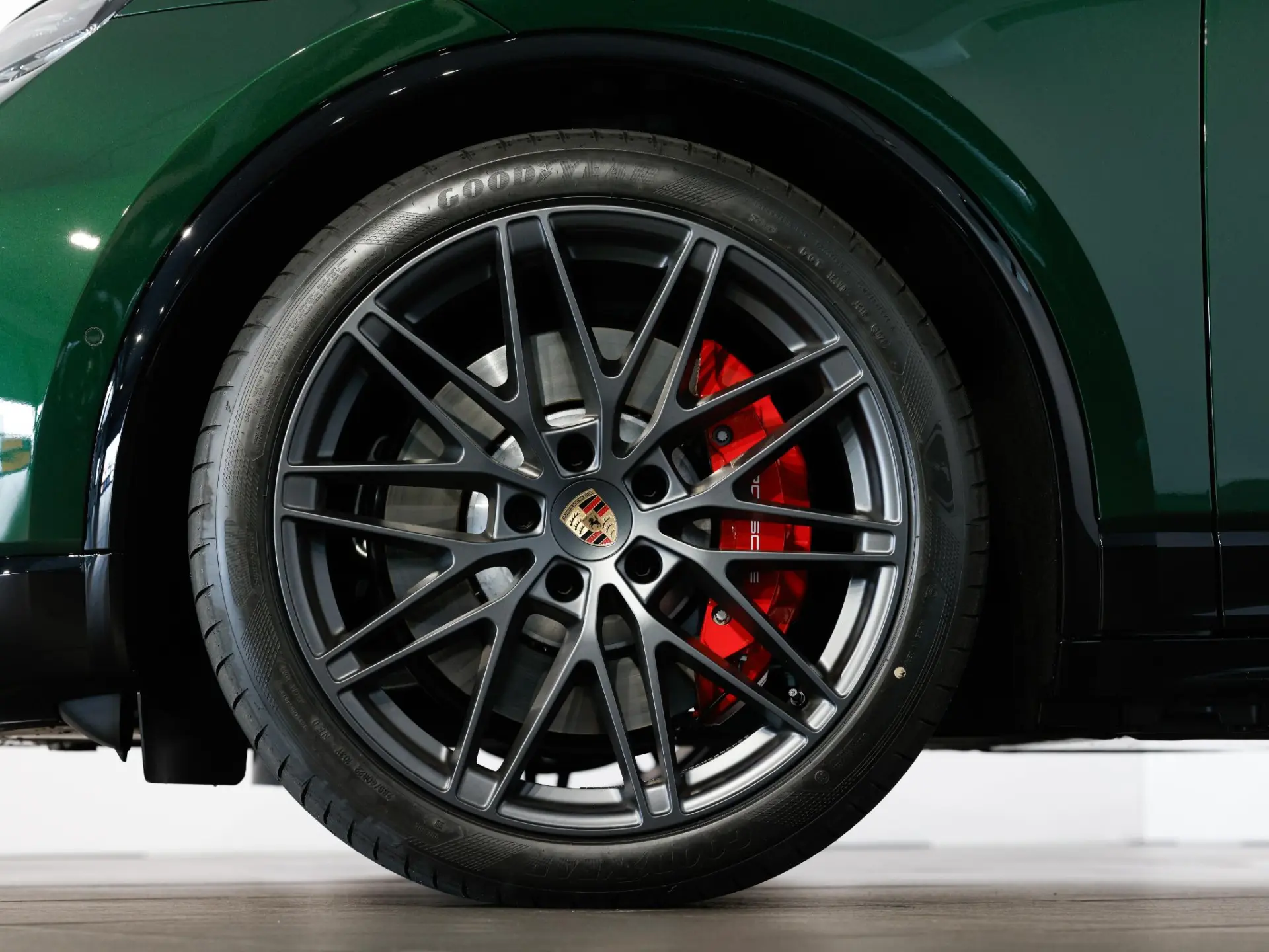 Macan GTS 100 kWh