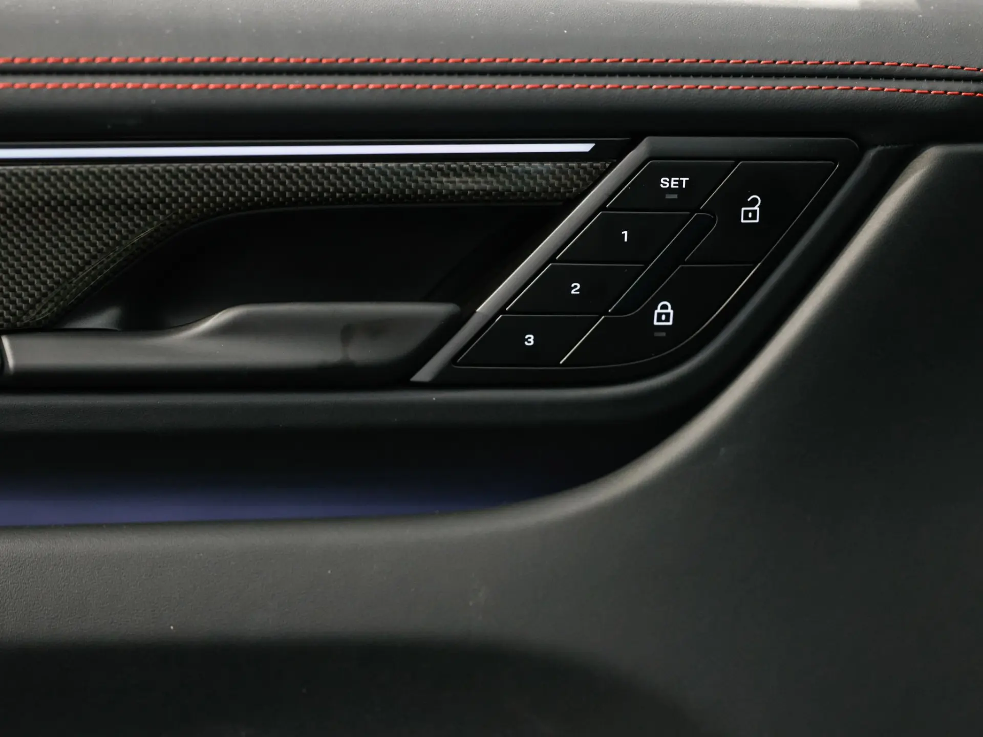 Macan GTS 100 kWh