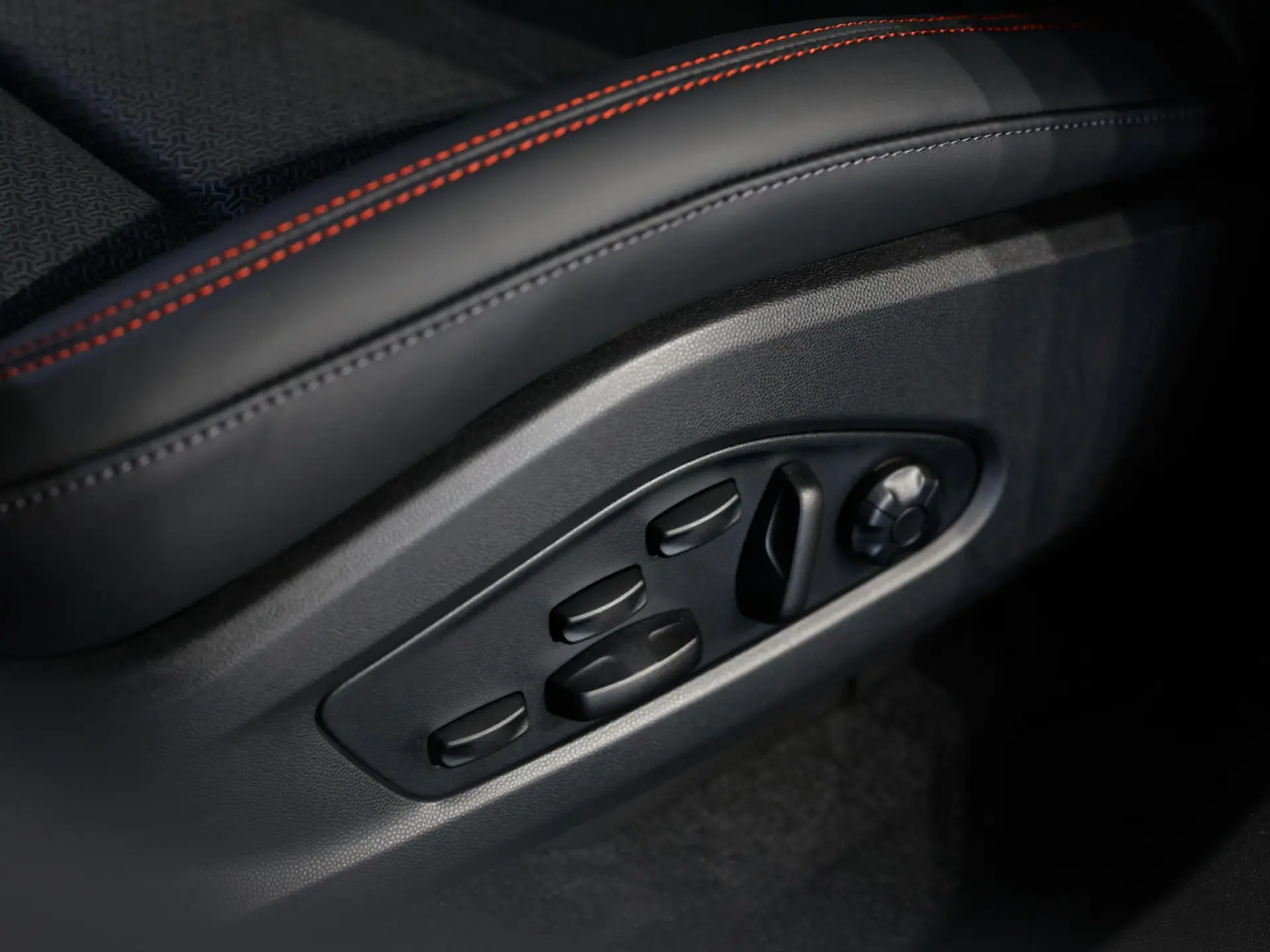Macan GTS 100 kWh