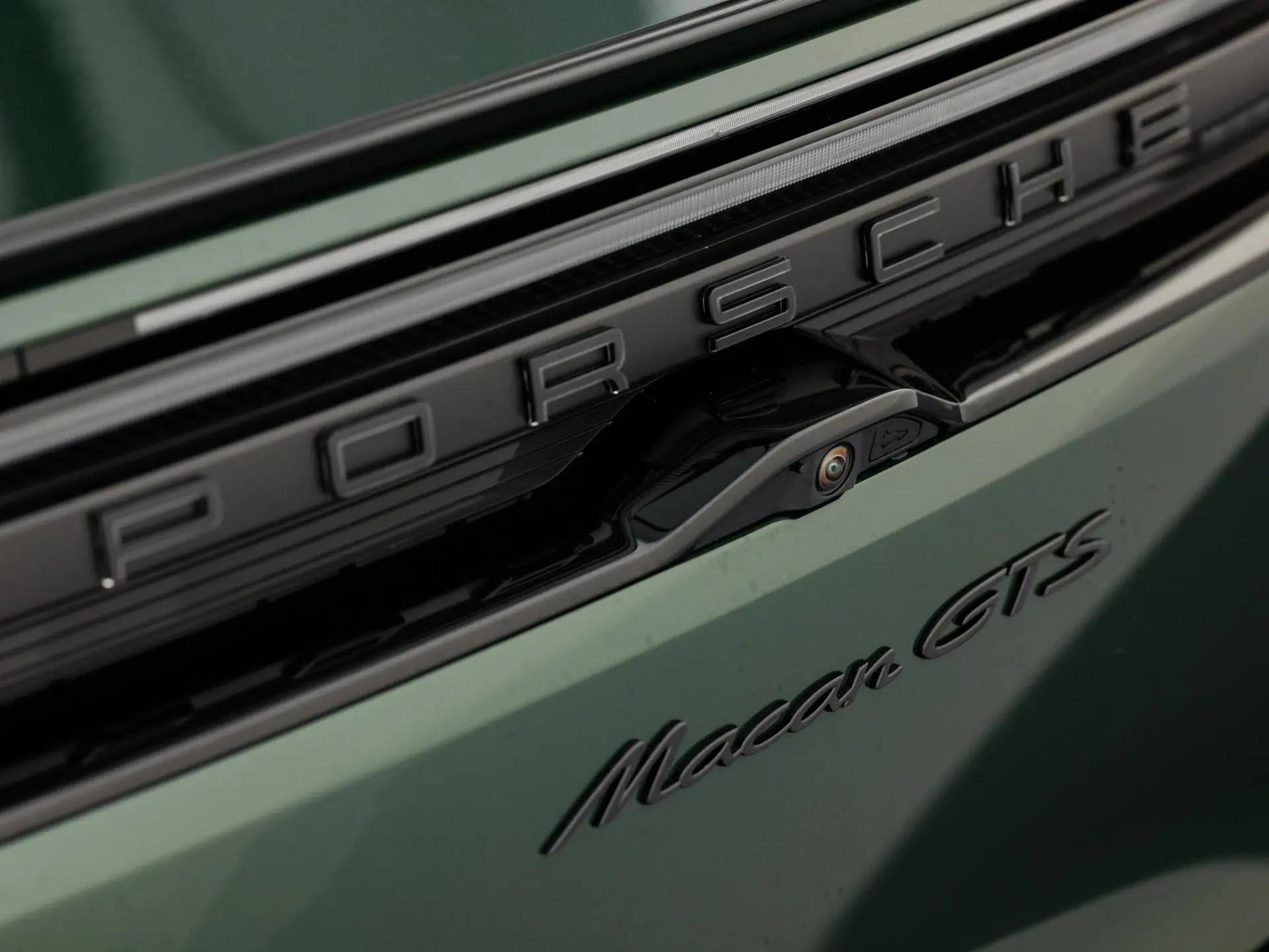 Macan GTS 100 kWh
