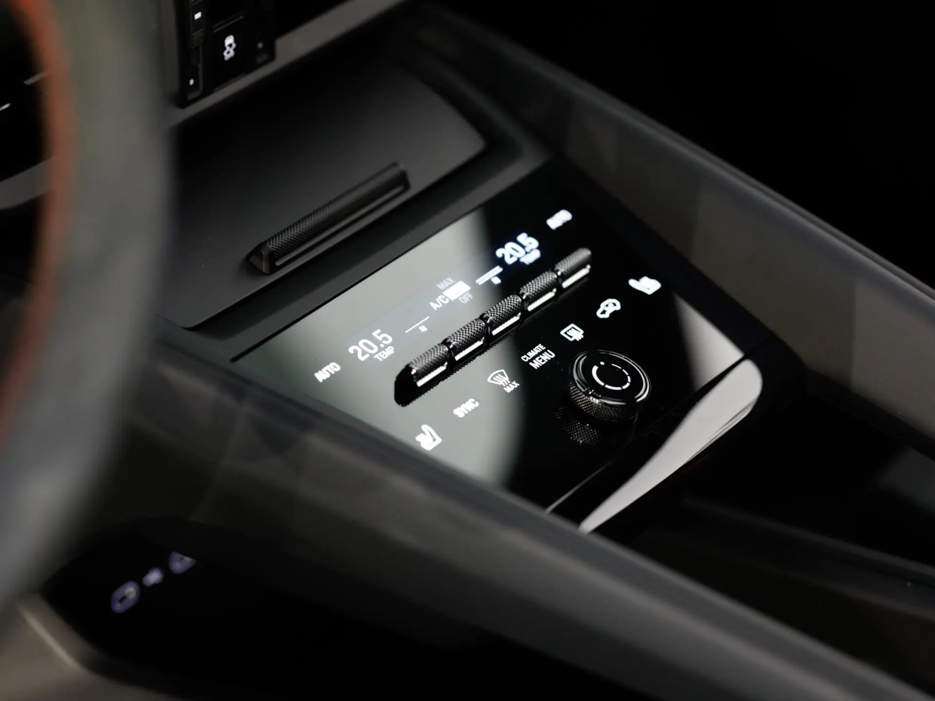 Macan GTS 100 kWh