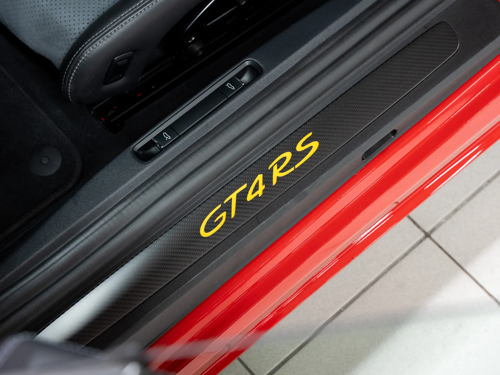 718 Cayman GT4 RS