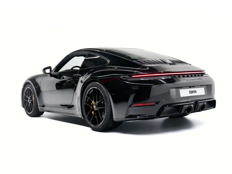 Porsche 911 Carrera 4 GTS