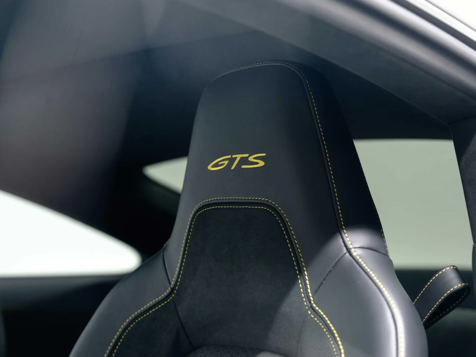 911 Carrera 4 GTS