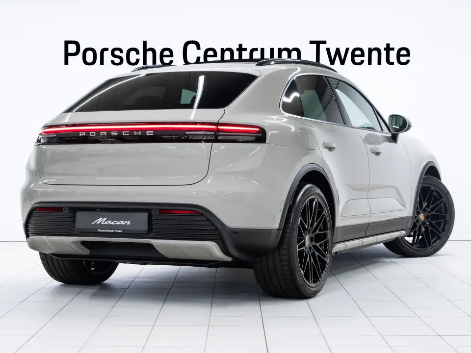 Porsche Macan 4